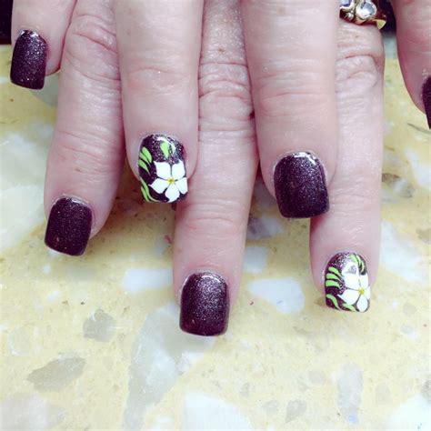 Get Festival-Ready with Magic Nails Lakeville's Vibrant Nail Art Designs